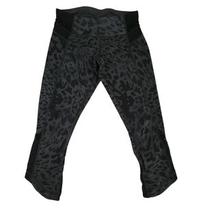 LULULEMON Just Breathe Crop leggings Animal Swirl Deep Coal Light / Black size 6